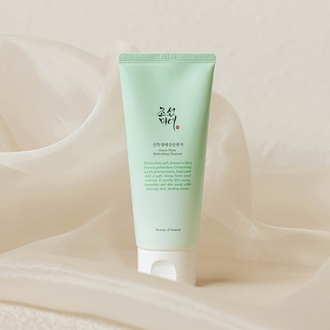 Green Plum Refreshing Cleanser - Velvet Vanity