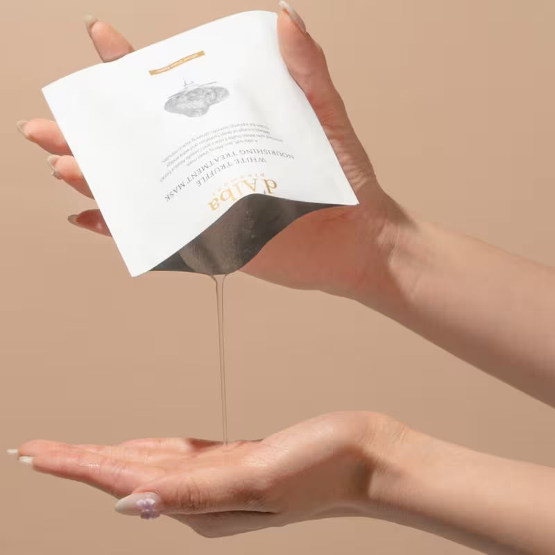 D'ALBA White Truffle Nourishing Treatment mask