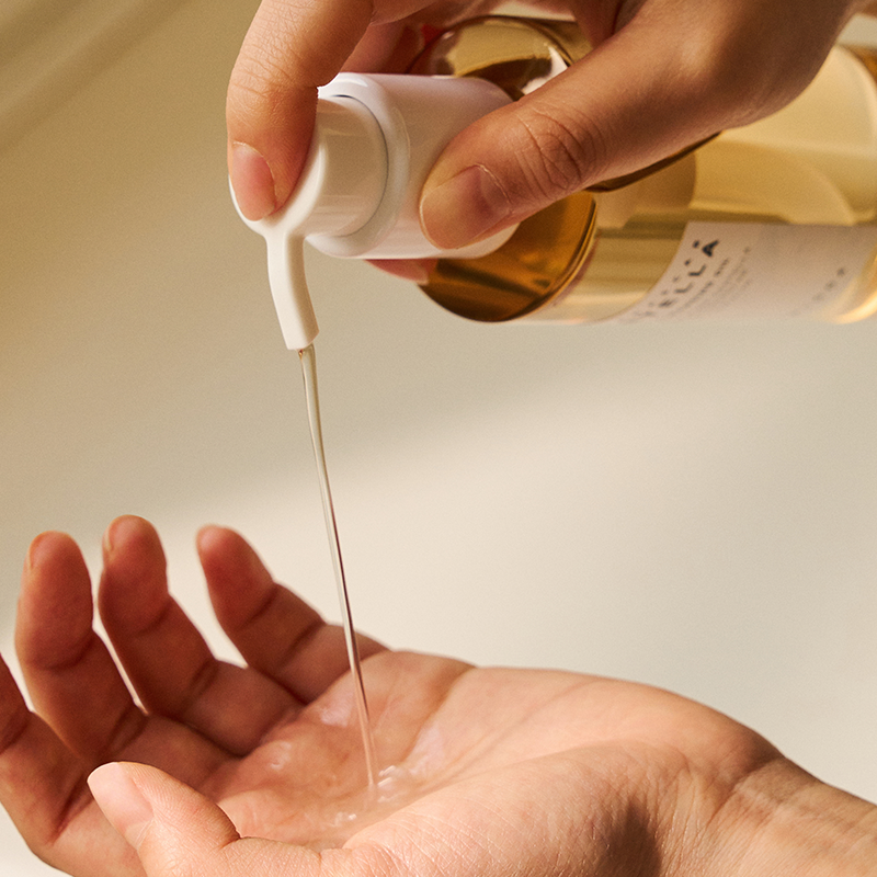 SKIN1004 Madagascar Centella Light Cleansing Oil (200ml)