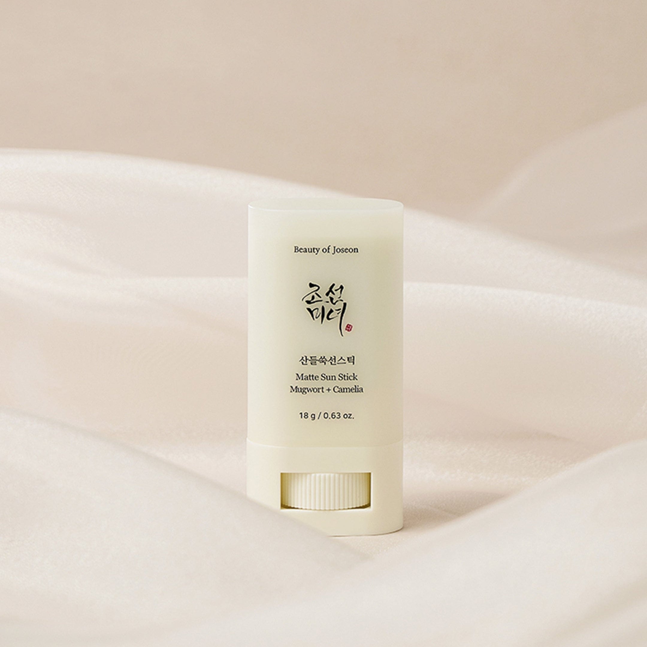 Matte Sun Stick : Mugwort+Camelia (SPF 50+ PA++++) - Velvet Vanity