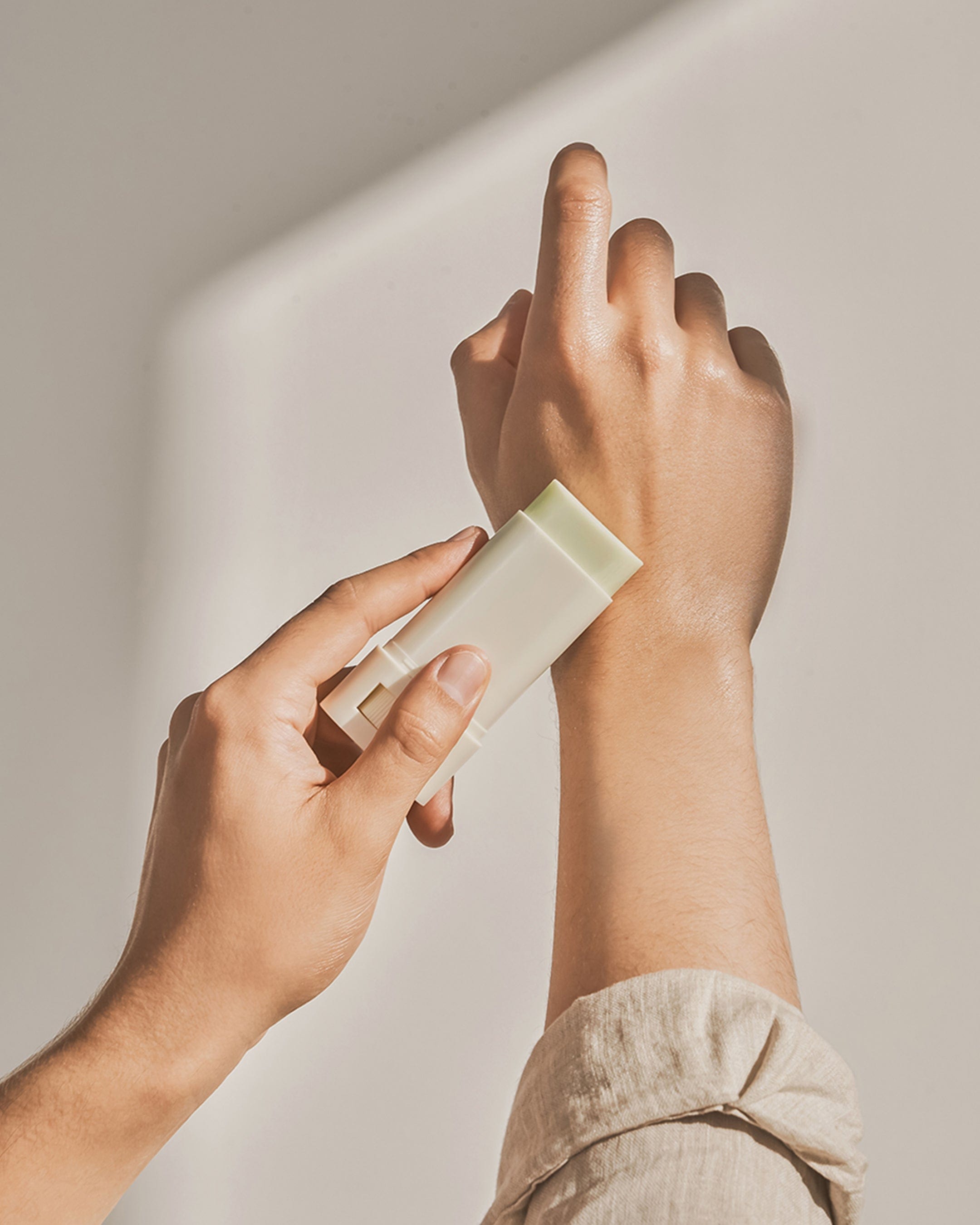 Matte Sun Stick : Mugwort+Camelia (SPF 50+ PA++++) - Velvet Vanity